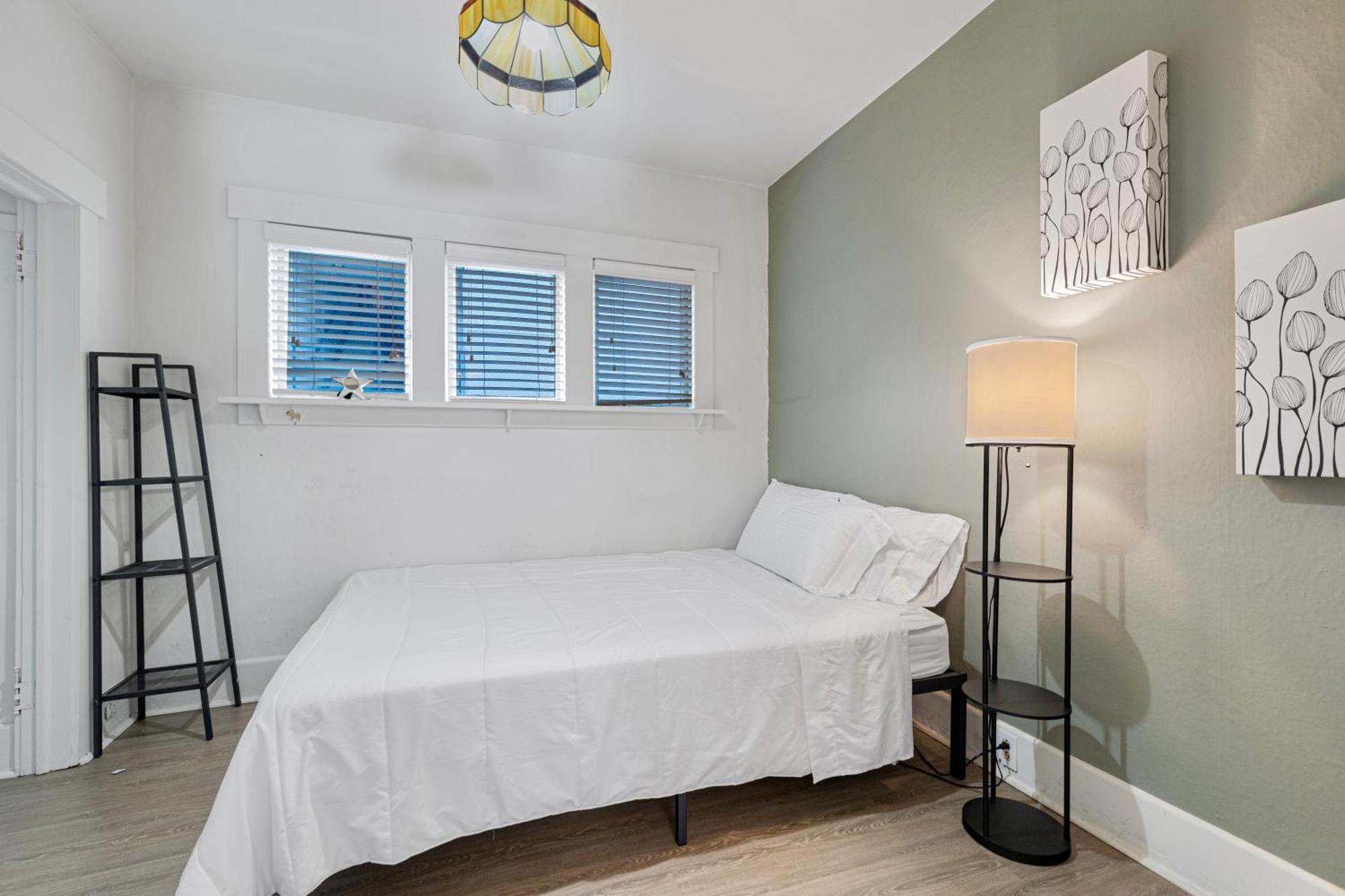 Vintage 3 Bedroom Home In Prime Eastlake Seattle With Private Parking Εξωτερικό φωτογραφία